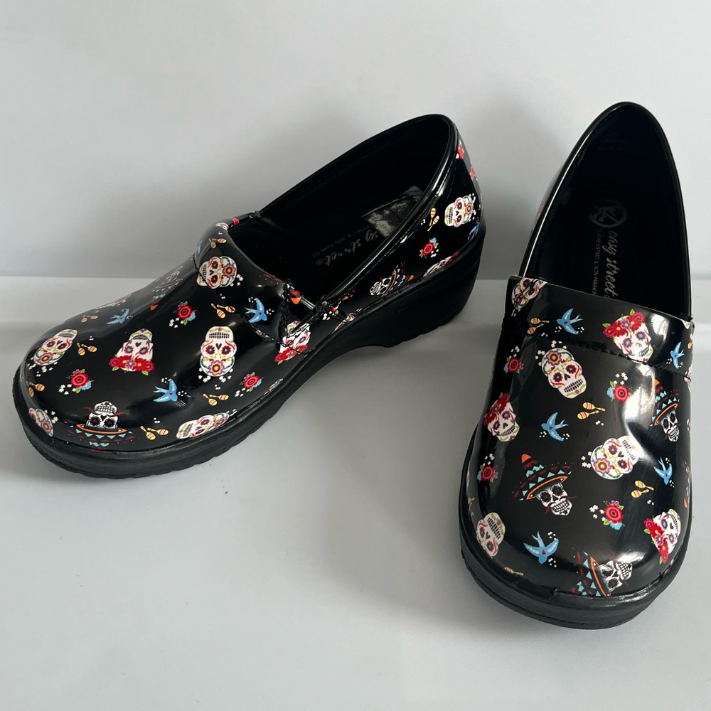 Day of the Dead Sugar Skull Non-skid Nurse or Kitchen Clogs- size 7w
